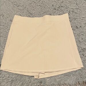 32 Degrees Cool Beige/Cream Youth Skort, NWOT